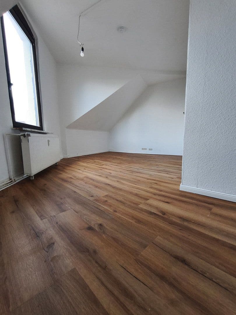 Pronájem bytu 4+1 78 m², Altstadtring 25, Braunschweig, Dolní Sasko Pronájem bytu 4+1 78 m², Altstadtring 25, Braunschweig, Dolní Sasko