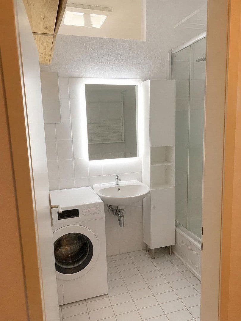 Prodej bytu 3+1 90 m², Semmelweisstraße 6, Potsdam, Braniborsko Prodej bytu 3+1 90 m², Semmelweisstraße 6, Potsdam, Braniborsko