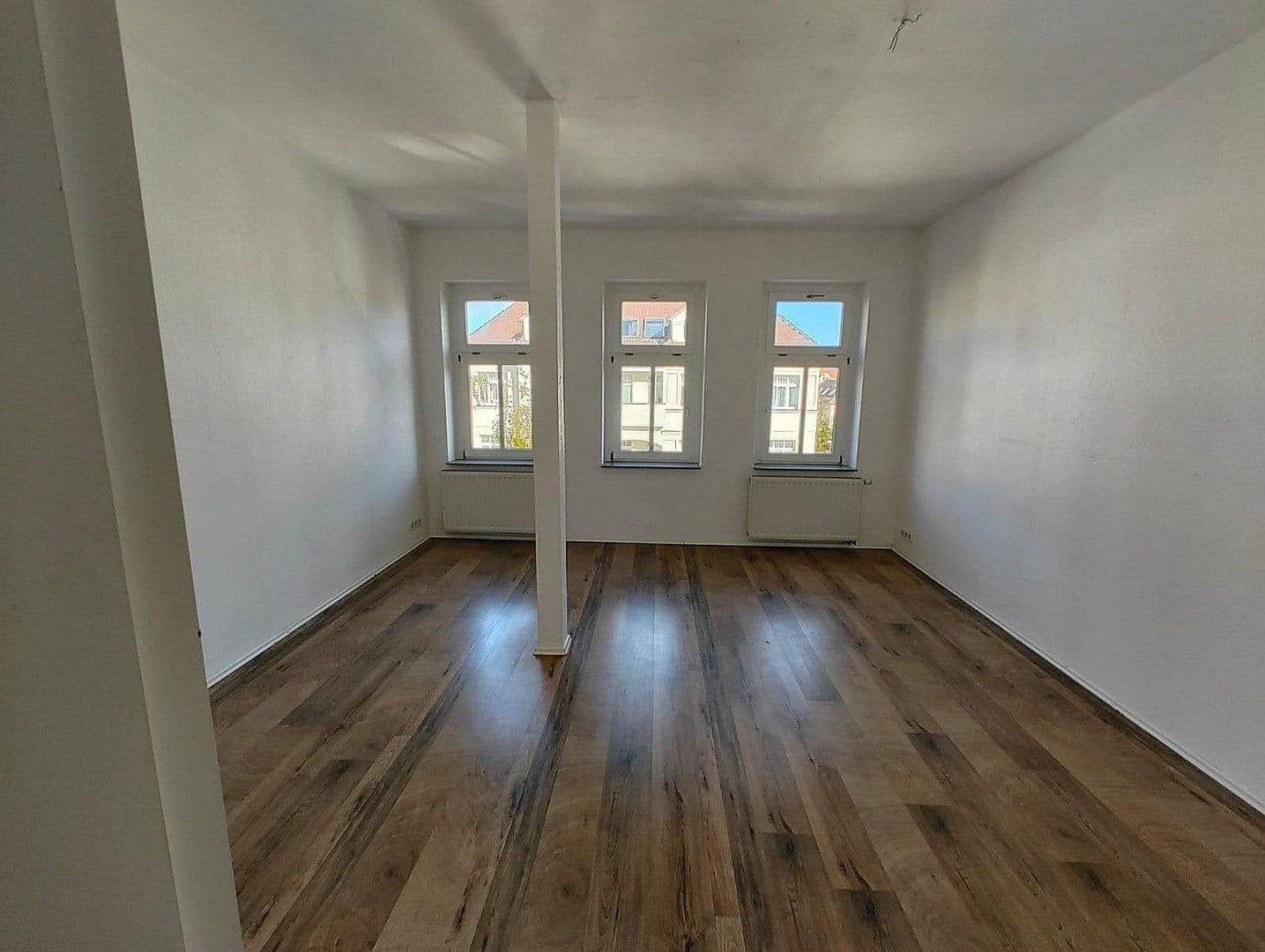 Pronájem bytu 3+1 88 m², Heinrich - Budde Straße 16, Leipzig, Sasko Pronájem bytu 3+1 88 m², Heinrich - Budde Straße 16, Leipzig, Sasko