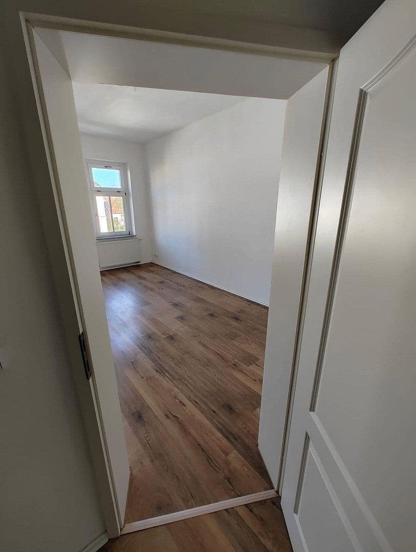 Pronájem bytu 3+1 88 m², Heinrich - Budde Straße 16, Leipzig, Sasko Pronájem bytu 3+1 88 m², Heinrich - Budde Straße 16, Leipzig, Sasko