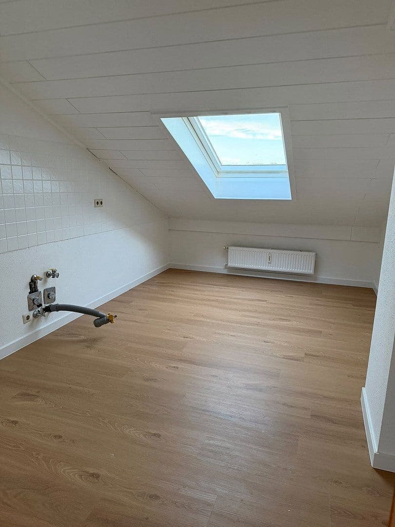 Pronájem bytu 4+kk 115 m², Brühl, Bádensko-Württembersko Pronájem bytu 4+kk 115 m², Brühl, Bádensko-Württembersko