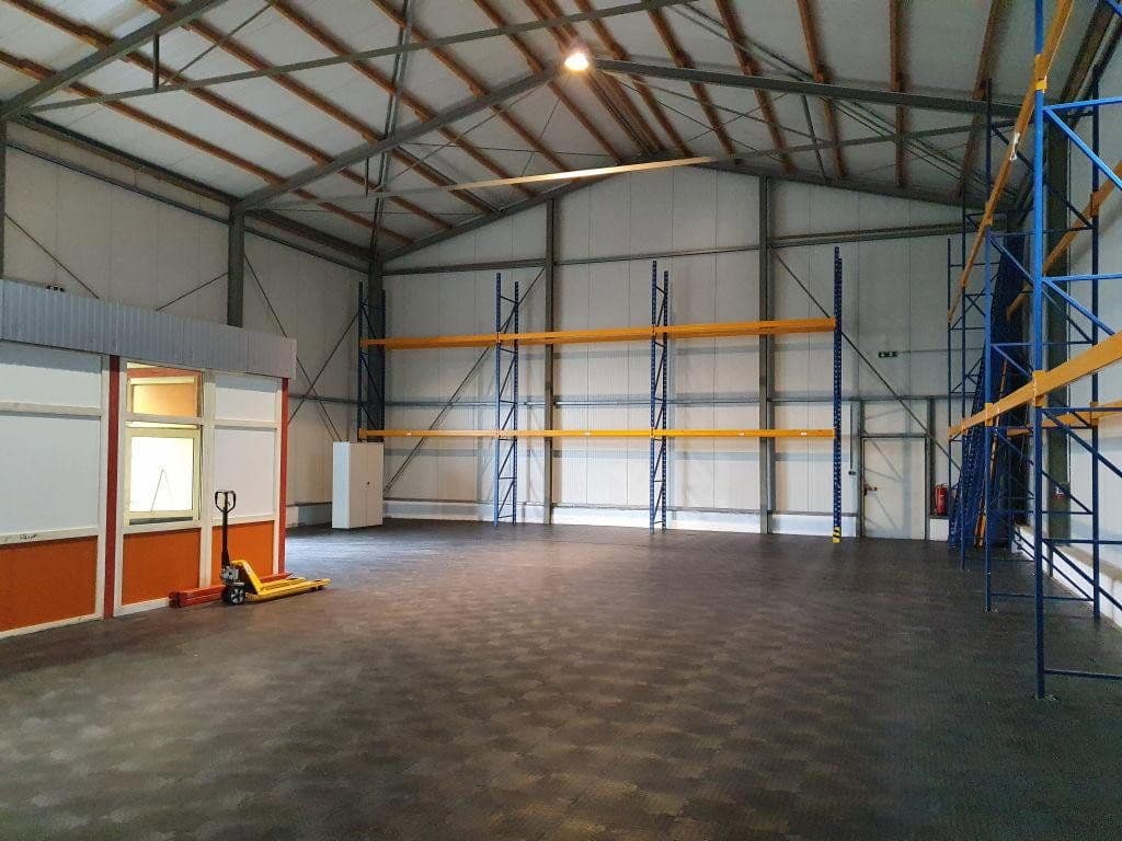 Prodej nebytového prostoru 7.210 m², Arnsberg, Severní Porýní-Vestfálsko Prodej nebytového prostoru 7.210 m², Arnsberg, Severní Porýní-Vestfálsko