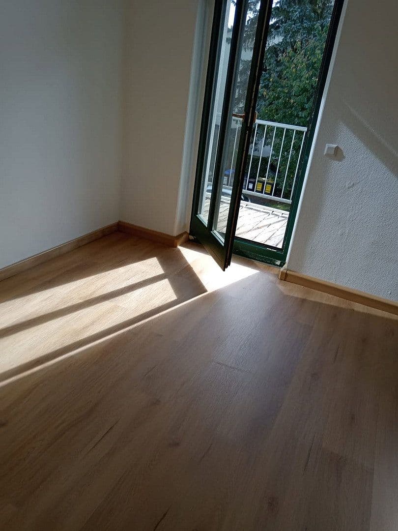 Pronájem bytu 4+1 97 m², Marienberger Straße 18, Chemnitz, Sasko Pronájem bytu 4+1 97 m², Marienberger Straße 18, Chemnitz, Sasko