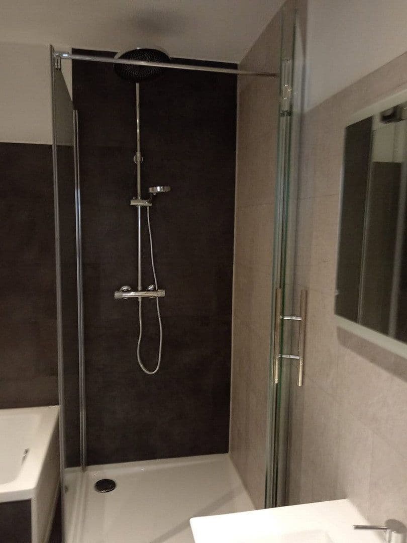 Pronájem bytu 4+1 97 m², Marienberger Straße 18, Chemnitz, Sasko Pronájem bytu 4+1 97 m², Marienberger Straße 18, Chemnitz, Sasko