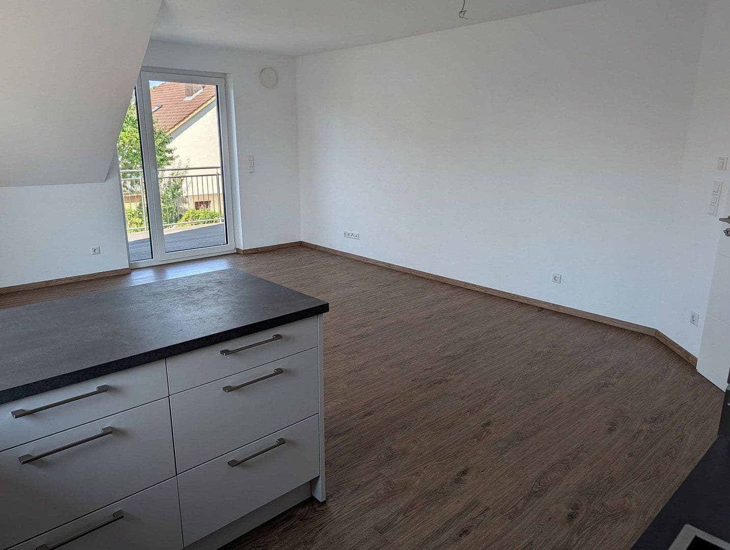 Pronájem bytu 3+1 102 m², Harleshäuser Straße 133, Kassel, Hessen Pronájem bytu 3+1 102 m², Harleshäuser Straße 133, Kassel, Hessen