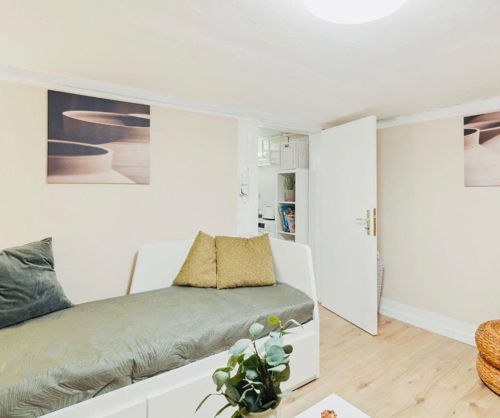 Pronájem bytu 1+1 32 m², Luckmoor 10, Hamburg, Hamburg Pronájem bytu 1+1 32 m², Luckmoor 10, Hamburg, Hamburg