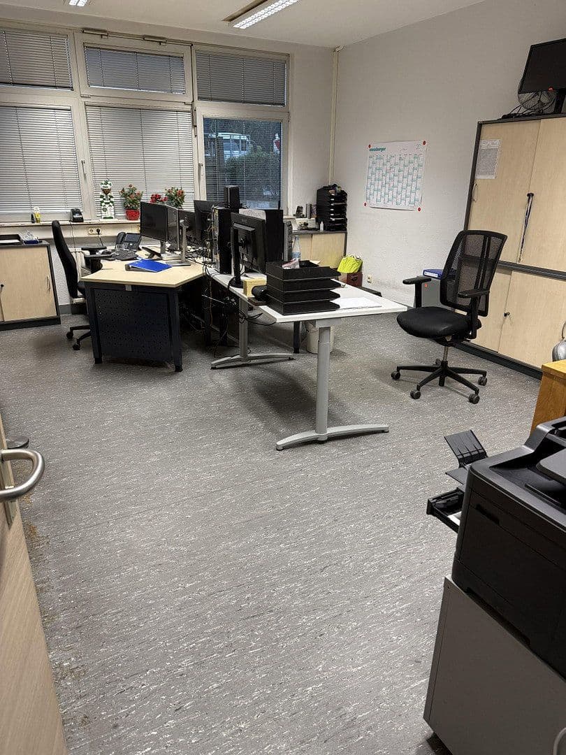 Pronájem nebytového prostoru 1.248 m², Velbert, Severní Porýní-Vestfálsko Pronájem nebytového prostoru 1.248 m², Velbert, Severní Porýní-Vestfálsko
