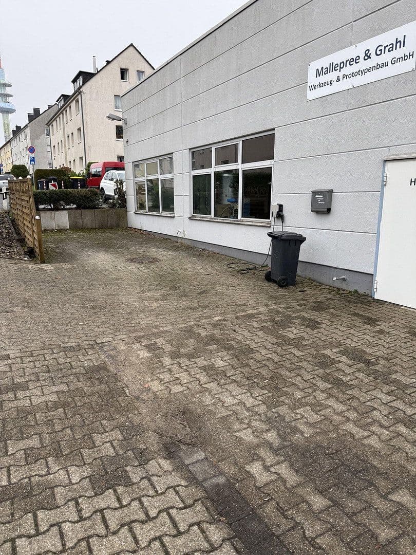 Pronájem nebytového prostoru 1.248 m², Velbert, Severní Porýní-Vestfálsko Pronájem nebytového prostoru 1.248 m², Velbert, Severní Porýní-Vestfálsko