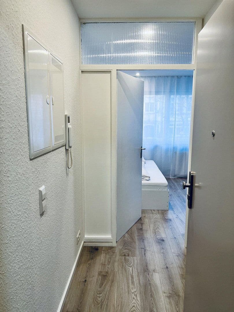 Pronájem bytu 1+1 26 m², Danneckerstrasse, Stuttgart, Bádensko-Württembersko Pronájem bytu 1+1 26 m², Danneckerstrasse, Stuttgart, Bádensko-Württembersko