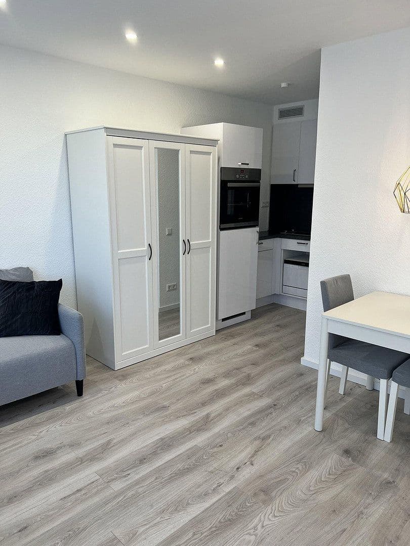 Pronájem bytu 1+1 26 m², Danneckerstrasse, Stuttgart, Bádensko-Württembersko Pronájem bytu 1+1 26 m², Danneckerstrasse, Stuttgart, Bádensko-Württembersko