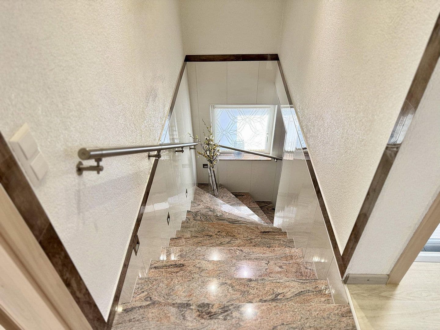 Prodej domu 145 m², pozemek 1.100 m², Offenburg, Bádensko-Württembersko Prodej domu 145 m², pozemek 1.100 m², Offenburg, Bádensko-Württembersko