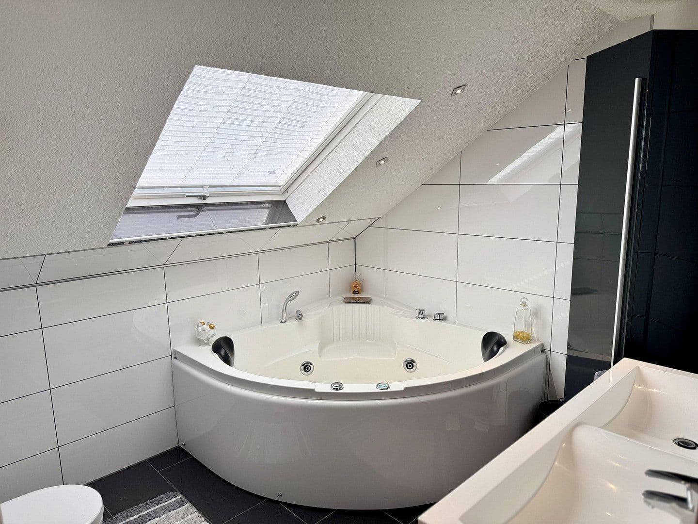 Prodej domu 145 m², pozemek 1.100 m², Offenburg, Bádensko-Württembersko Prodej domu 145 m², pozemek 1.100 m², Offenburg, Bádensko-Württembersko