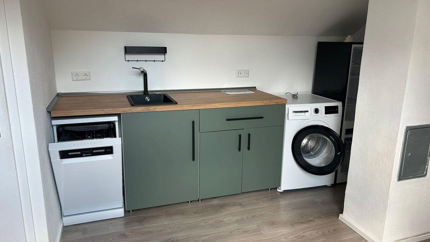 Pronájem bytu 2+1 60 m², Schelklingen, Bádensko-Württembersko Pronájem bytu 2+1 60 m², Schelklingen, Bádensko-Württembersko