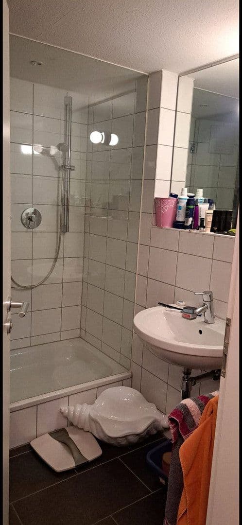 Pronájem bytu 2+1 59 m², Goezstraße 3, Stuttgart-Plieningen, Bádensko-Württembersko Pronájem bytu 2+1 59 m², Goezstraße 3, Stuttgart-Plieningen, Bádensko-Württembersko