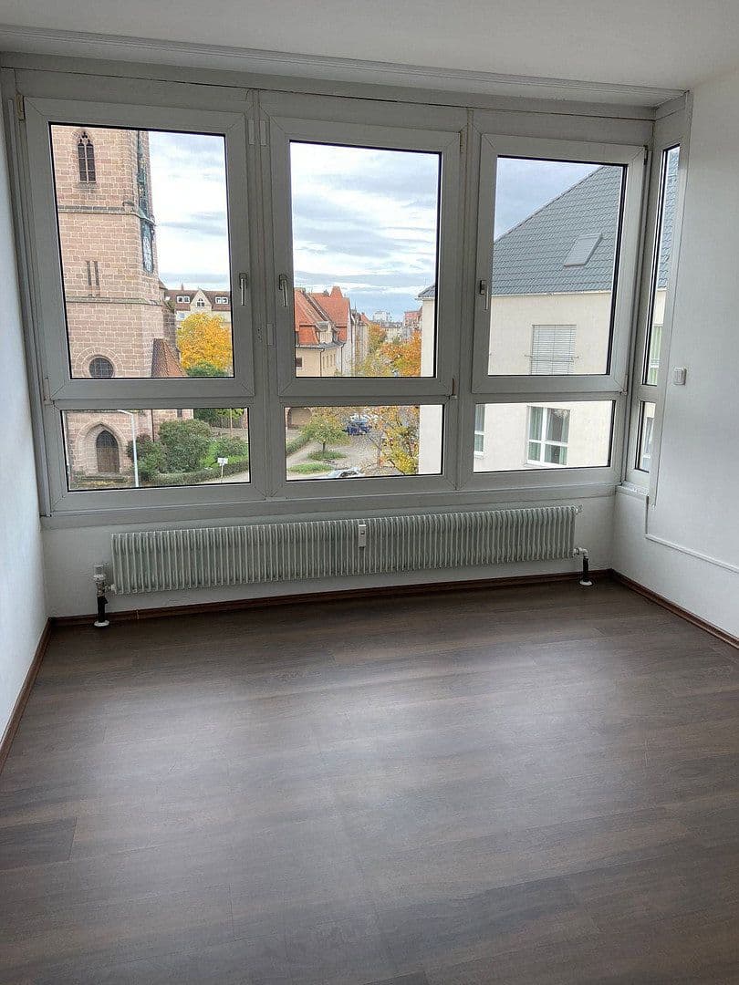Pronájem bytu 3+1 75 m², Regensburgerstraße 63, Nürnberg, Bavorsko Pronájem bytu 3+1 75 m², Regensburgerstraße 63, Nürnberg, Bavorsko