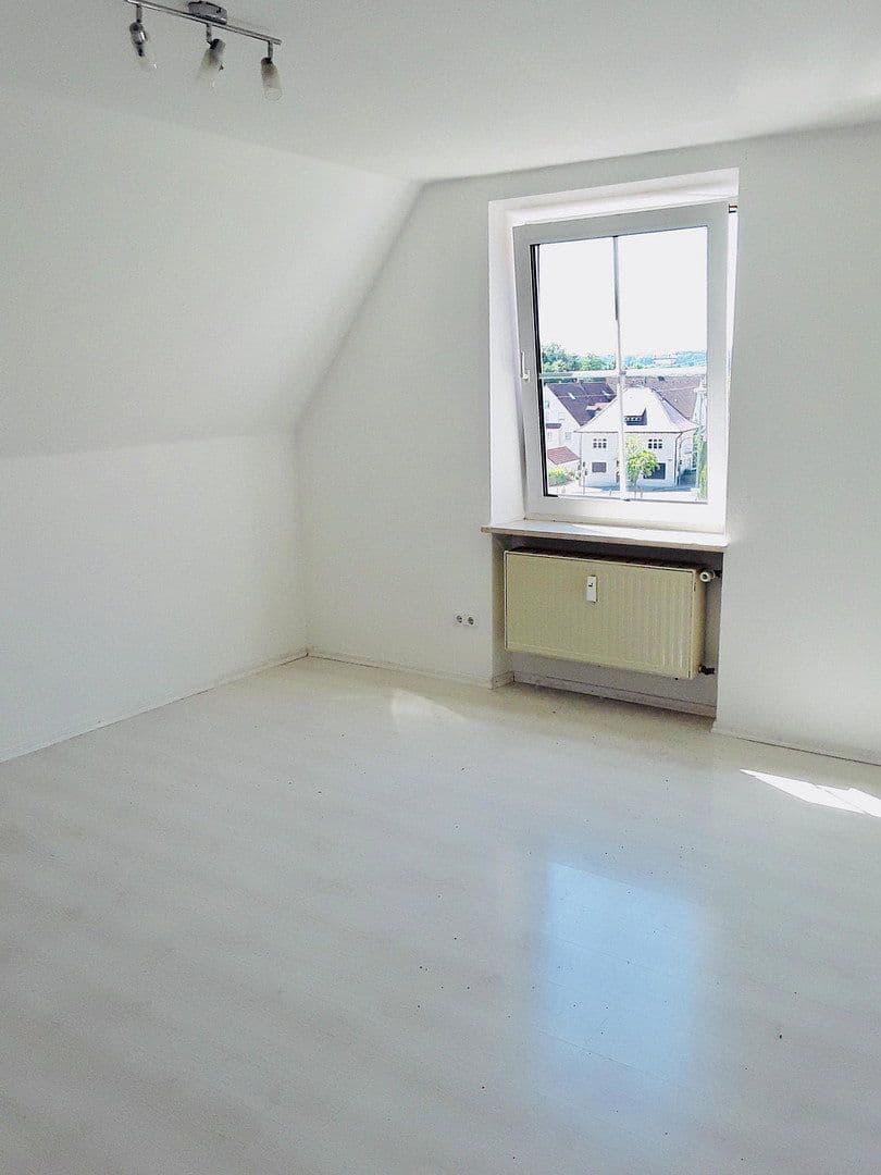Pronájem bytu 3+1 90 m², Bobingen, Bavorsko Pronájem bytu 3+1 90 m², Bobingen, Bavorsko