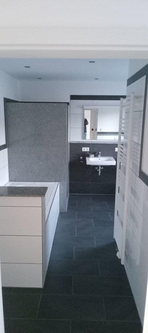 Pronájem bytu 2+1 70 m², Kirchdorf an der Iller, Bádensko-Württembersko Pronájem bytu 2+1 70 m², Kirchdorf an der Iller, Bádensko-Württembersko