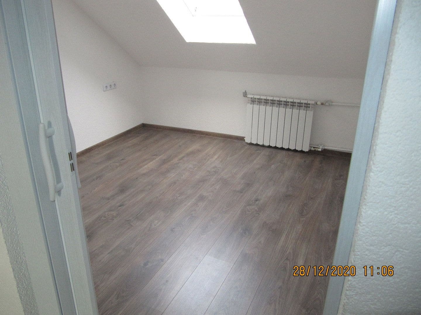 Pronájem bytu 3+1 75 m², Apolda, Durynsko Pronájem bytu 3+1 75 m², Apolda, Durynsko