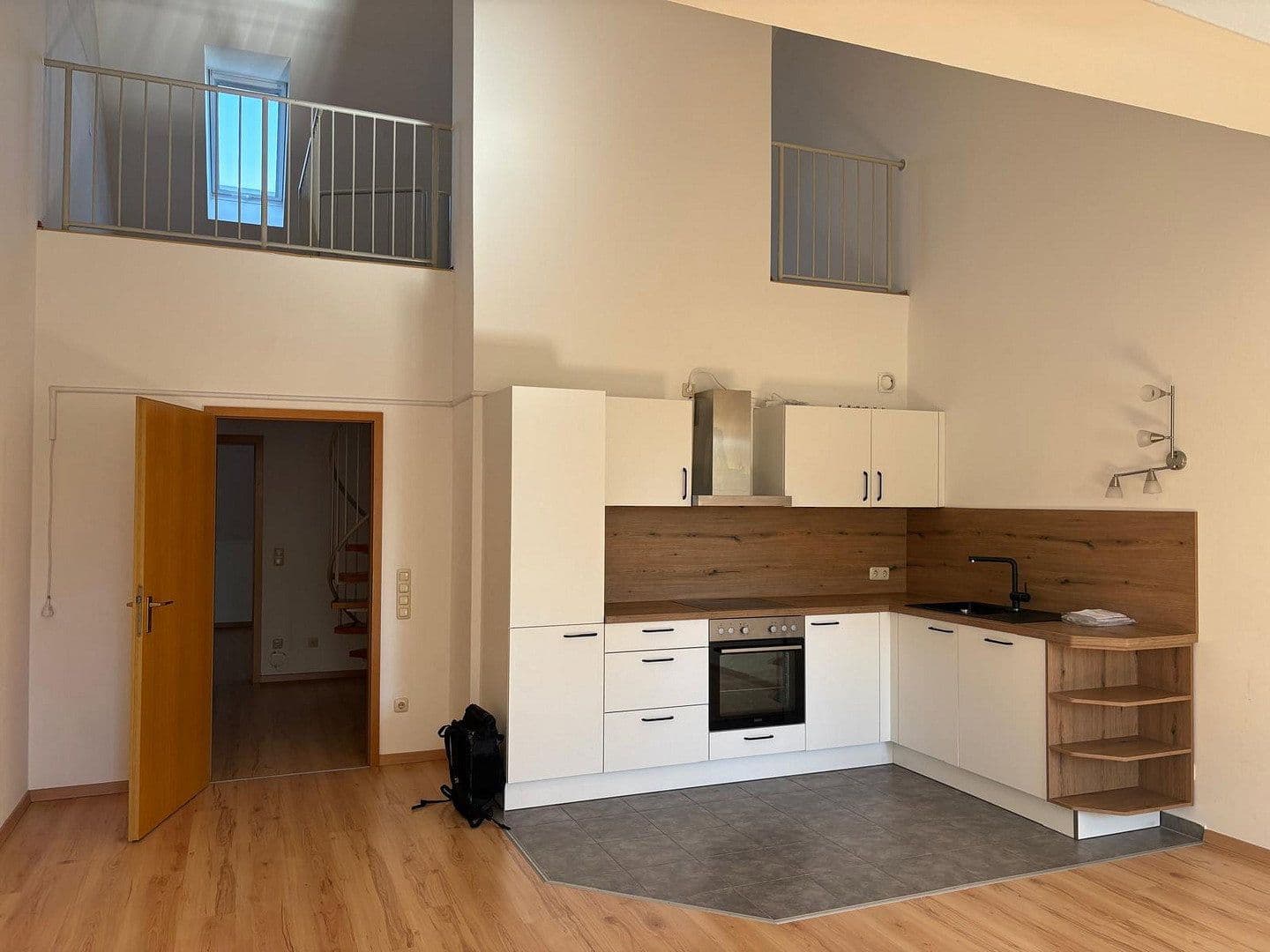Pronájem bytu 3+kk 81 m², Hindenburgstraße, 52, Ingolstadt, Bavorsko Pronájem bytu 3+kk 81 m², Hindenburgstraße, 52, Ingolstadt, Bavorsko