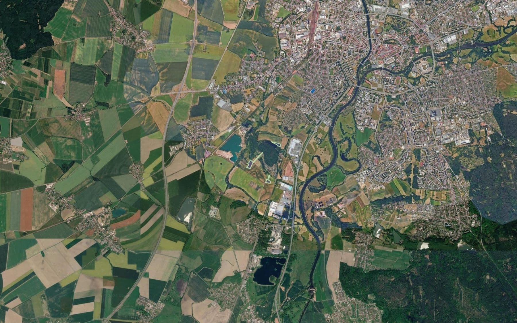 Prodej pozemku 2.746 m², Hradec Králové, Královéhradecký kraj Prodej pozemku 2.746 m², Hradec Králové, Královéhradecký kraj