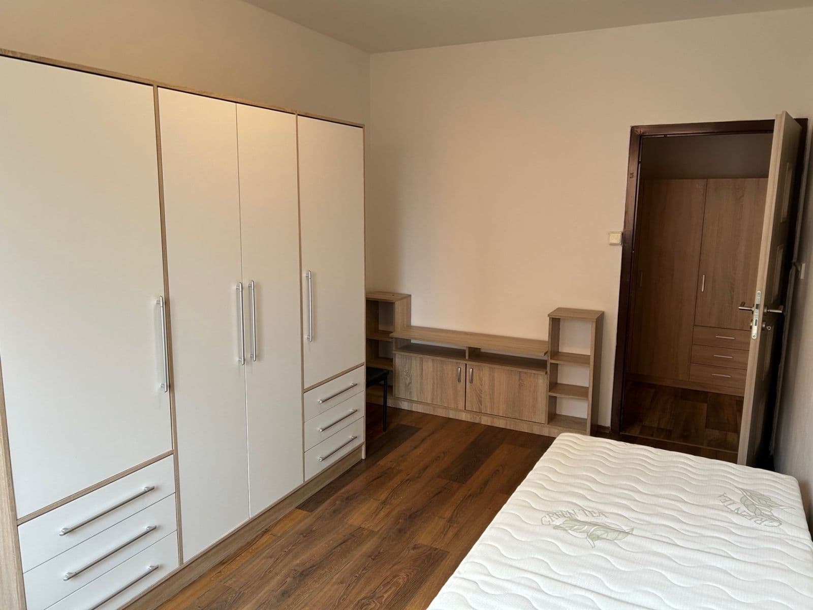 Pronájem bytu 2+kk 43 m², Fibichova, Teplice, Ústecký kraj Pronájem bytu 2+kk 43 m², Fibichova, Teplice, Ústecký kraj