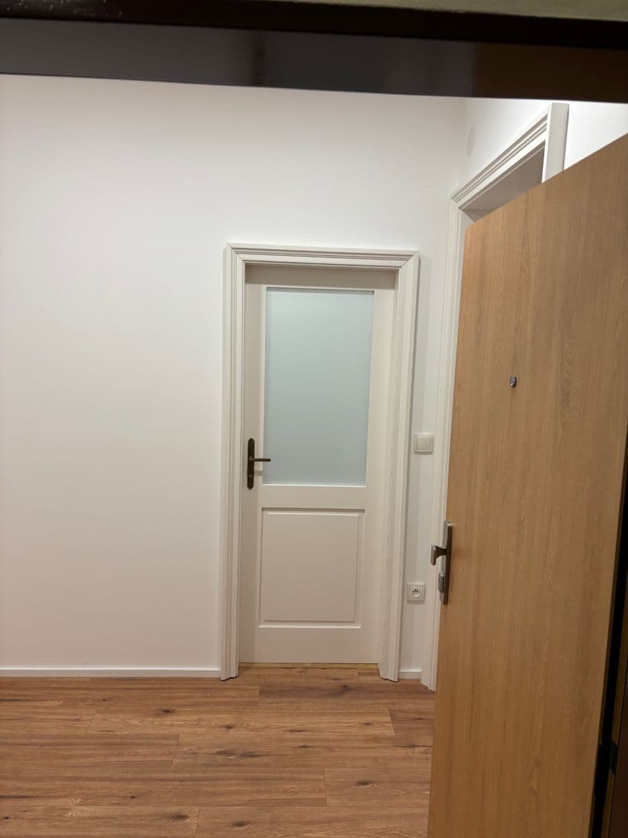 Pronájem bytu 1+1 40 m², Italská, Praha, Praha Pronájem bytu 1+1 40 m², Italská, Praha, Praha