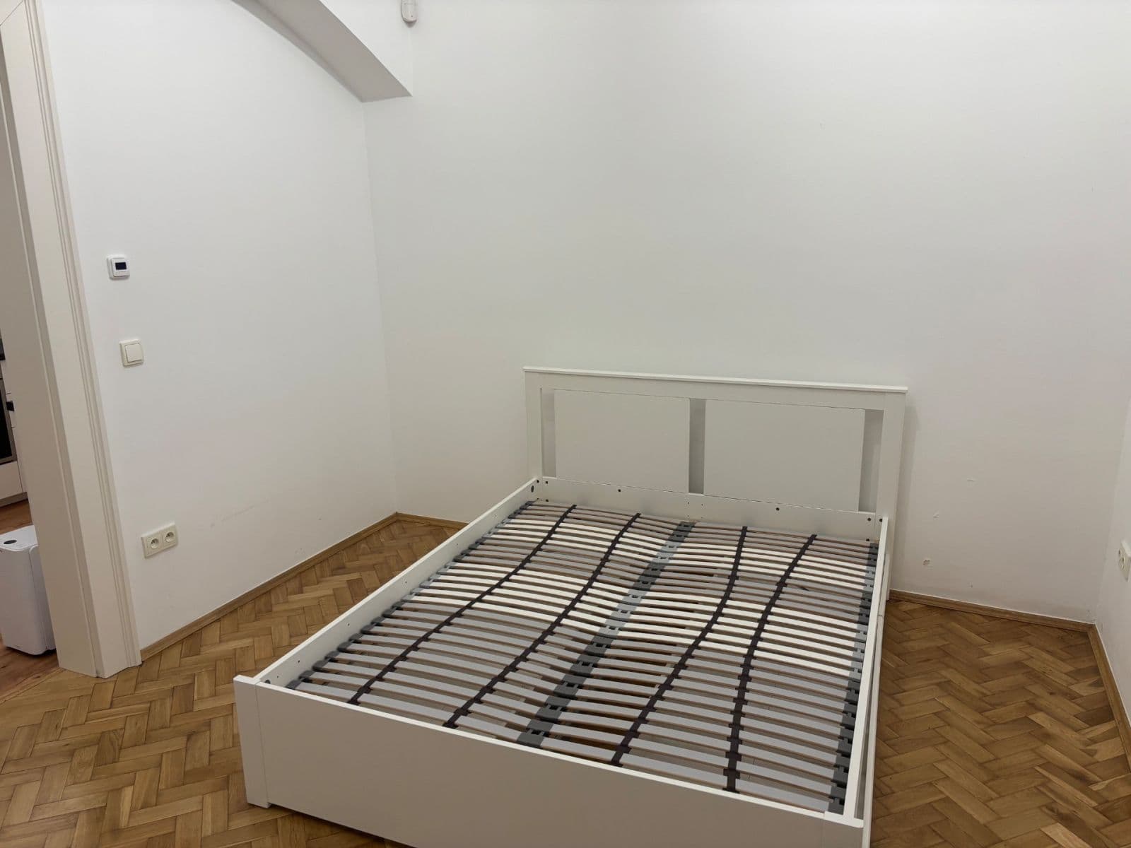 Pronájem bytu 1+1 40 m², Italská, Praha, Praha Pronájem bytu 1+1 40 m², Italská, Praha, Praha