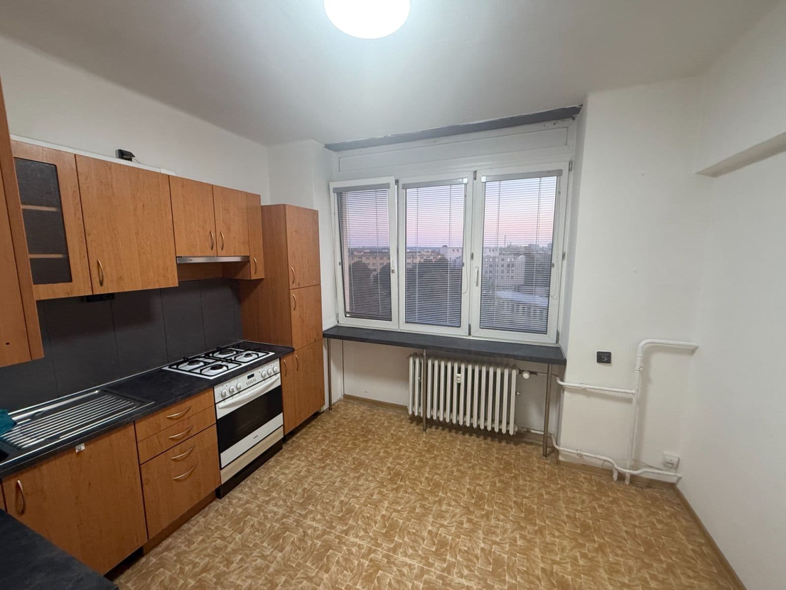 Prodej bytu 1+1 41 m², Ruská, Praha, Praha Prodej bytu 1+1 41 m², Ruská, Praha, Praha