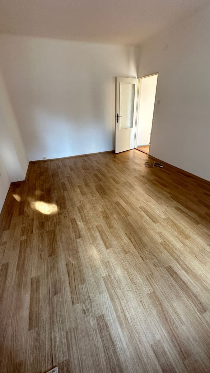 Pronájem bytu 2+1 70 m², nábřeží T. G. Masaryka, Rakovník, Středočeský kraj Pronájem bytu 2+1 70 m², nábřeží T. G. Masaryka, Rakovník, Středočeský kraj