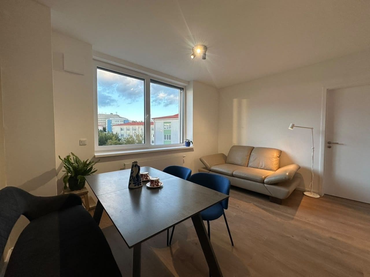 Pronájem bytu 2+kk 35 m², Murmanská, Praha, Praha Pronájem bytu 2+kk 35 m², Murmanská, Praha, Praha