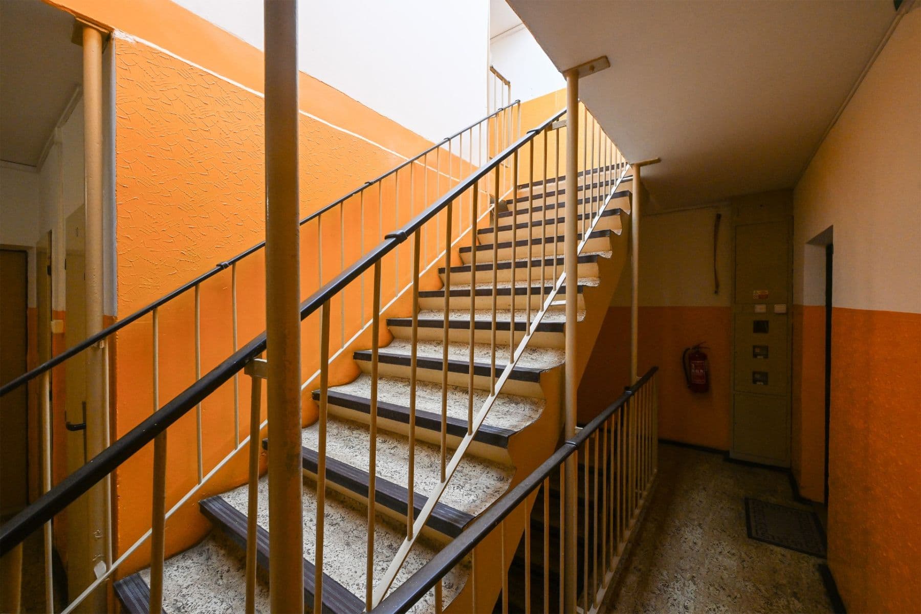 Prodej bytu 2+1 54 m², Litvínovská, Praha, Praha Prodej bytu 2+1 54 m², Litvínovská, Praha, Praha