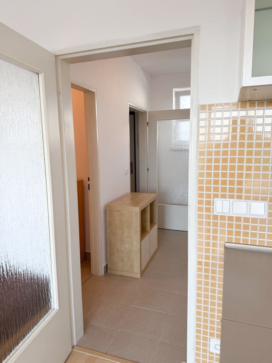 Pronájem bytu 1+kk 42 m², Novobohdalecká, Praha, Praha Pronájem bytu 1+kk 42 m², Novobohdalecká, Praha, Praha