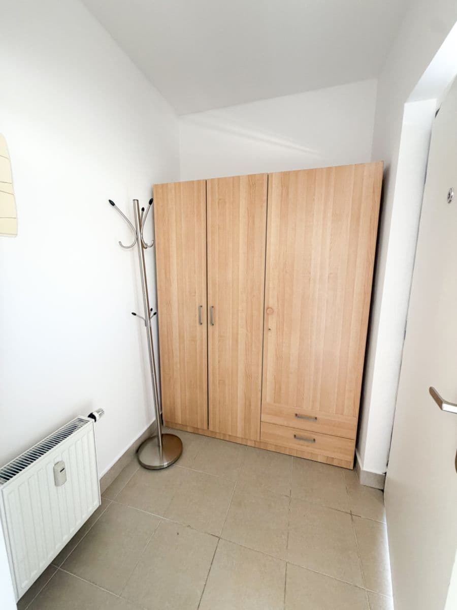 Pronájem bytu 1+kk 42 m², Novobohdalecká, Praha, Praha Pronájem bytu 1+kk 42 m², Novobohdalecká, Praha, Praha