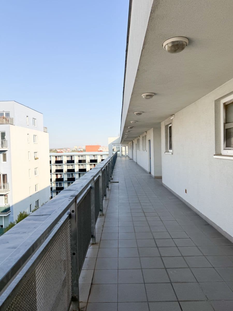 Pronájem bytu 1+kk 42 m², Novobohdalecká, Praha, Praha Pronájem bytu 1+kk 42 m², Novobohdalecká, Praha, Praha