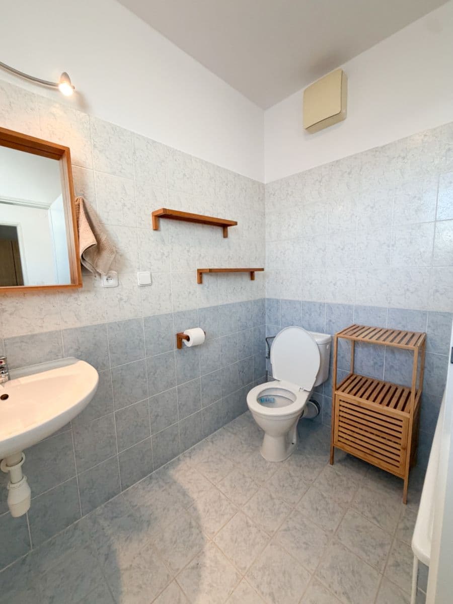 Pronájem bytu 1+kk 42 m², Novobohdalecká, Praha, Praha Pronájem bytu 1+kk 42 m², Novobohdalecká, Praha, Praha