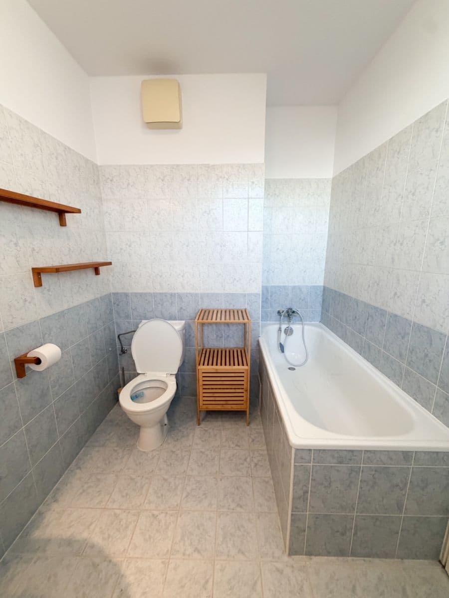 Pronájem bytu 1+kk 42 m², Novobohdalecká, Praha, Praha Pronájem bytu 1+kk 42 m², Novobohdalecká, Praha, Praha