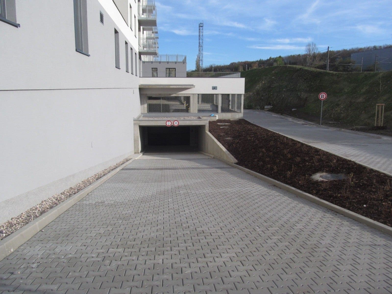 Prodej garáže 13 m², Čerpadlová, Praha, Praha Prodej garáže 13 m², Čerpadlová, Praha, Praha
