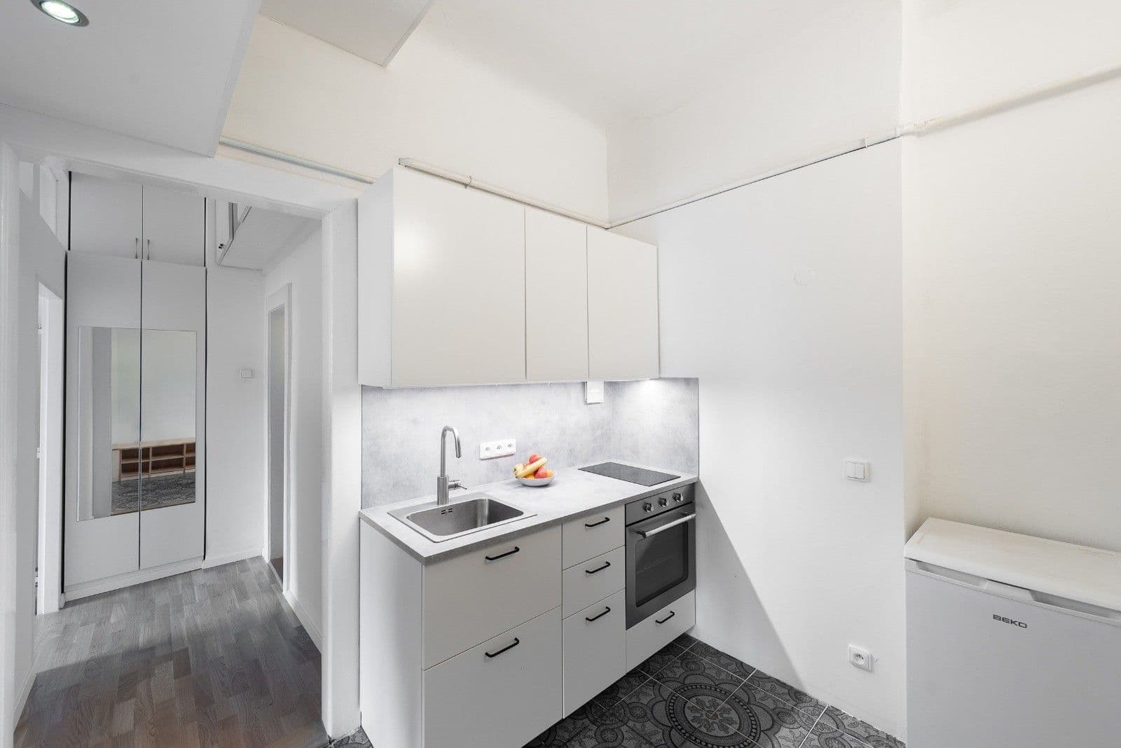 Prodej bytu 2+kk 42 m², Vrchlického, Praha, Praha Prodej bytu 2+kk 42 m², Vrchlického, Praha, Praha