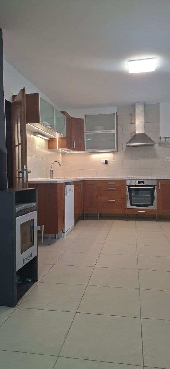 Pronájem bytu 2+kk 74 m², Sv. Čecha, Neratovice, Středočeský kraj Pronájem bytu 2+kk 74 m², Sv. Čecha, Neratovice, Středočeský kraj