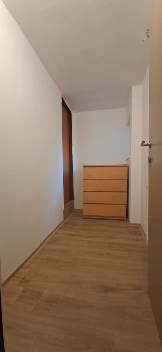 Pronájem bytu 2+kk 74 m², Sv. Čecha, Neratovice, Středočeský kraj Pronájem bytu 2+kk 74 m², Sv. Čecha, Neratovice, Středočeský kraj