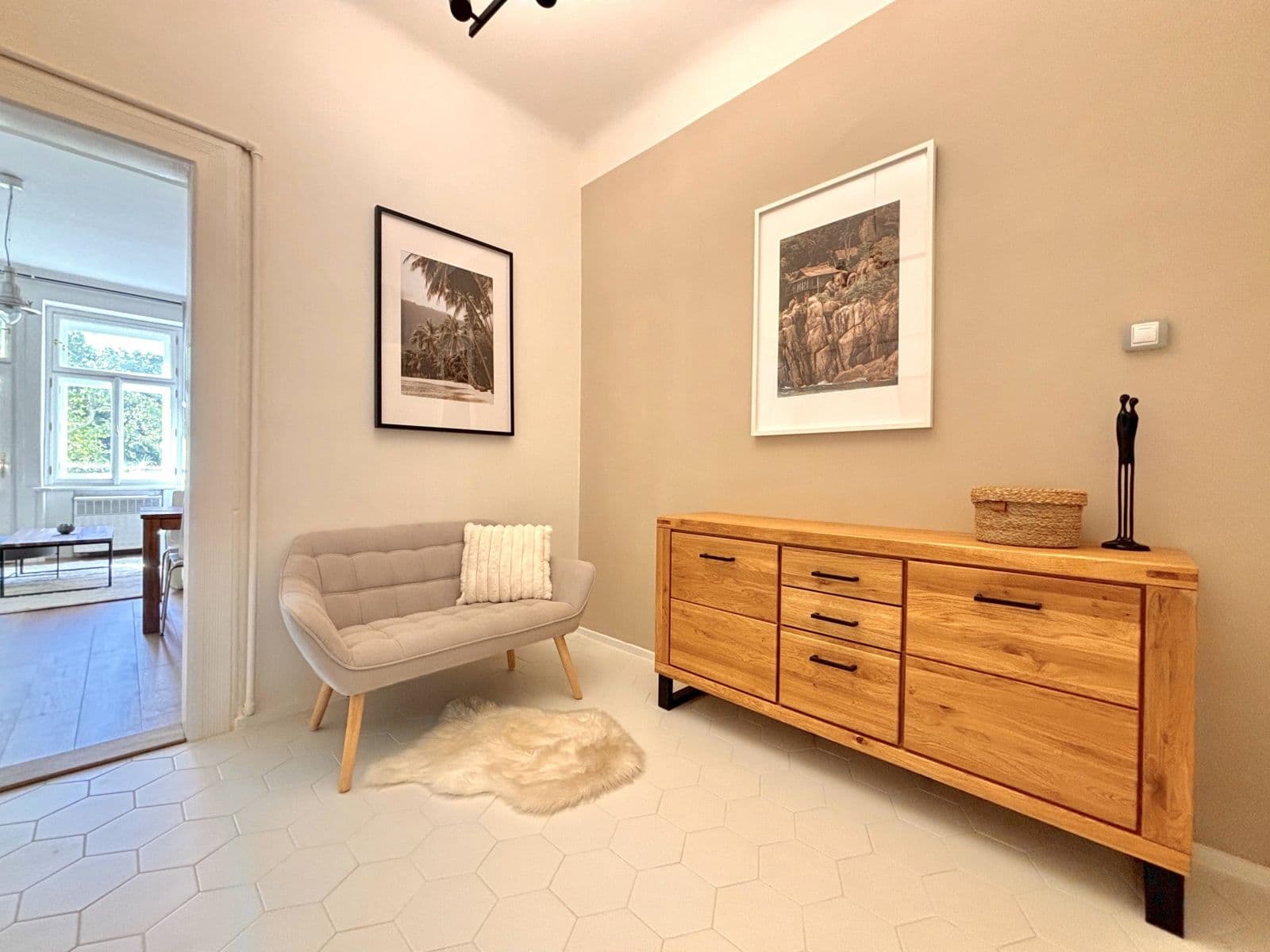 Pronájem bytu 53 m², náměstí Generála Kutlvašra, Praha, Praha Pronájem bytu 53 m², náměstí Generála Kutlvašra, Praha, Praha