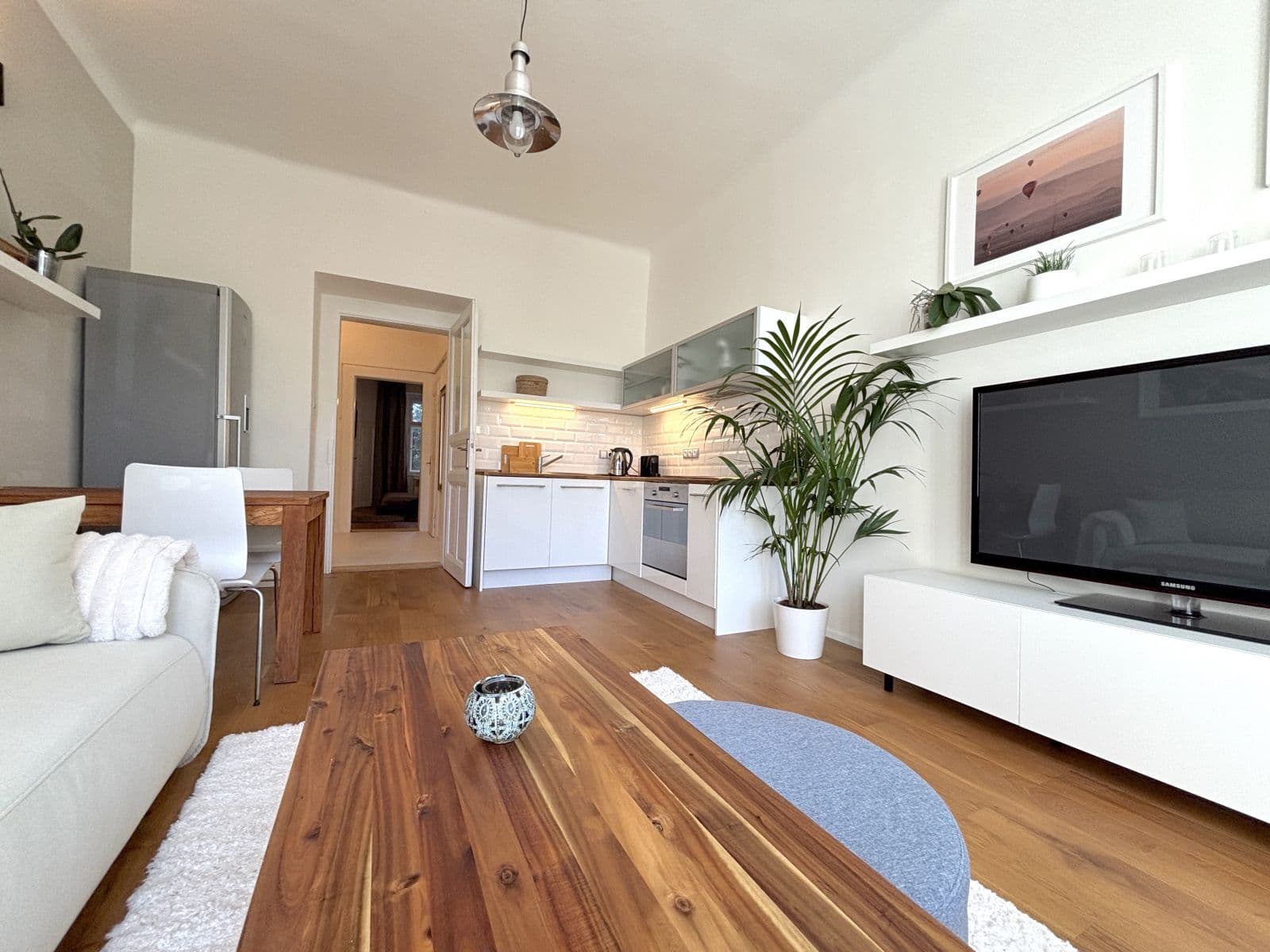 Pronájem bytu 53 m², náměstí Generála Kutlvašra, Praha, Praha Pronájem bytu 53 m², náměstí Generála Kutlvašra, Praha, Praha