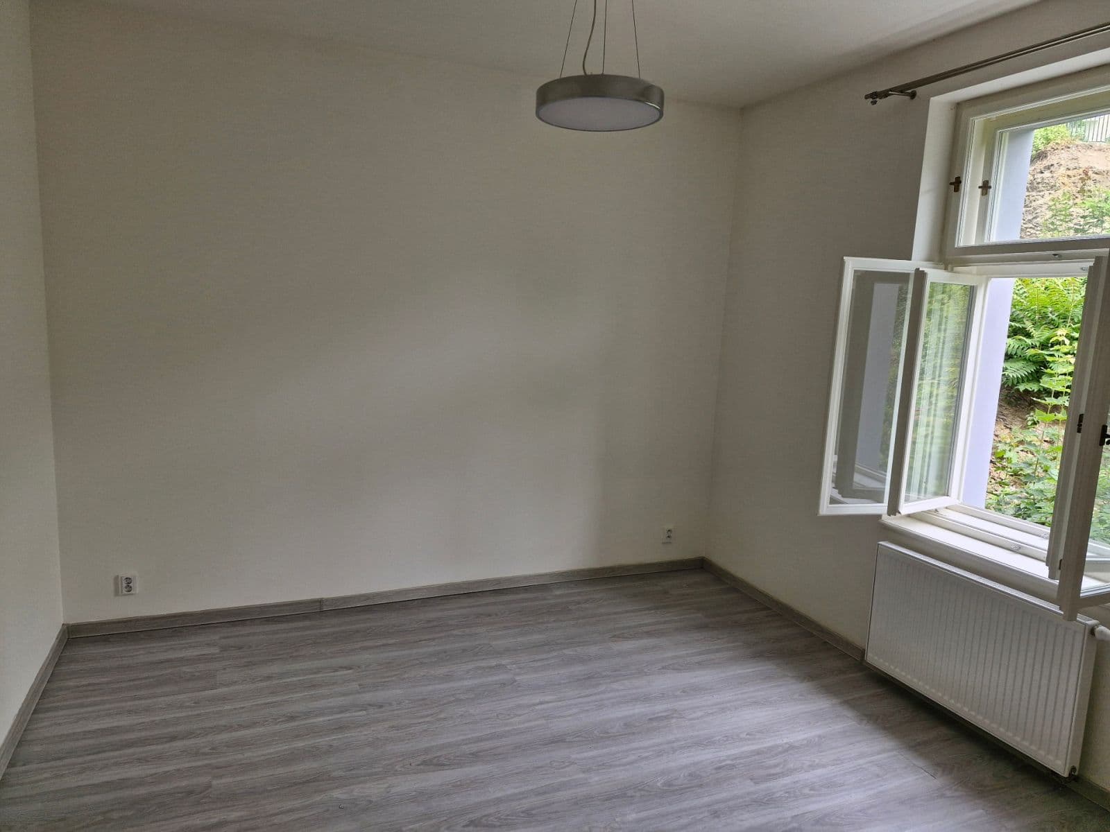 Pronájem bytu 1+1 31 m², Košická, Praha, Praha Pronájem bytu 1+1 31 m², Košická, Praha, Praha