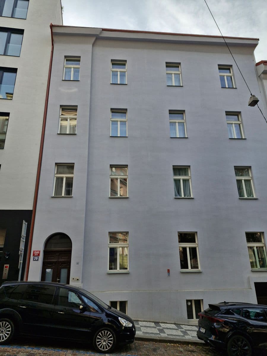 Pronájem bytu 1+1 31 m², Košická, Praha, Praha Pronájem bytu 1+1 31 m², Košická, Praha, Praha