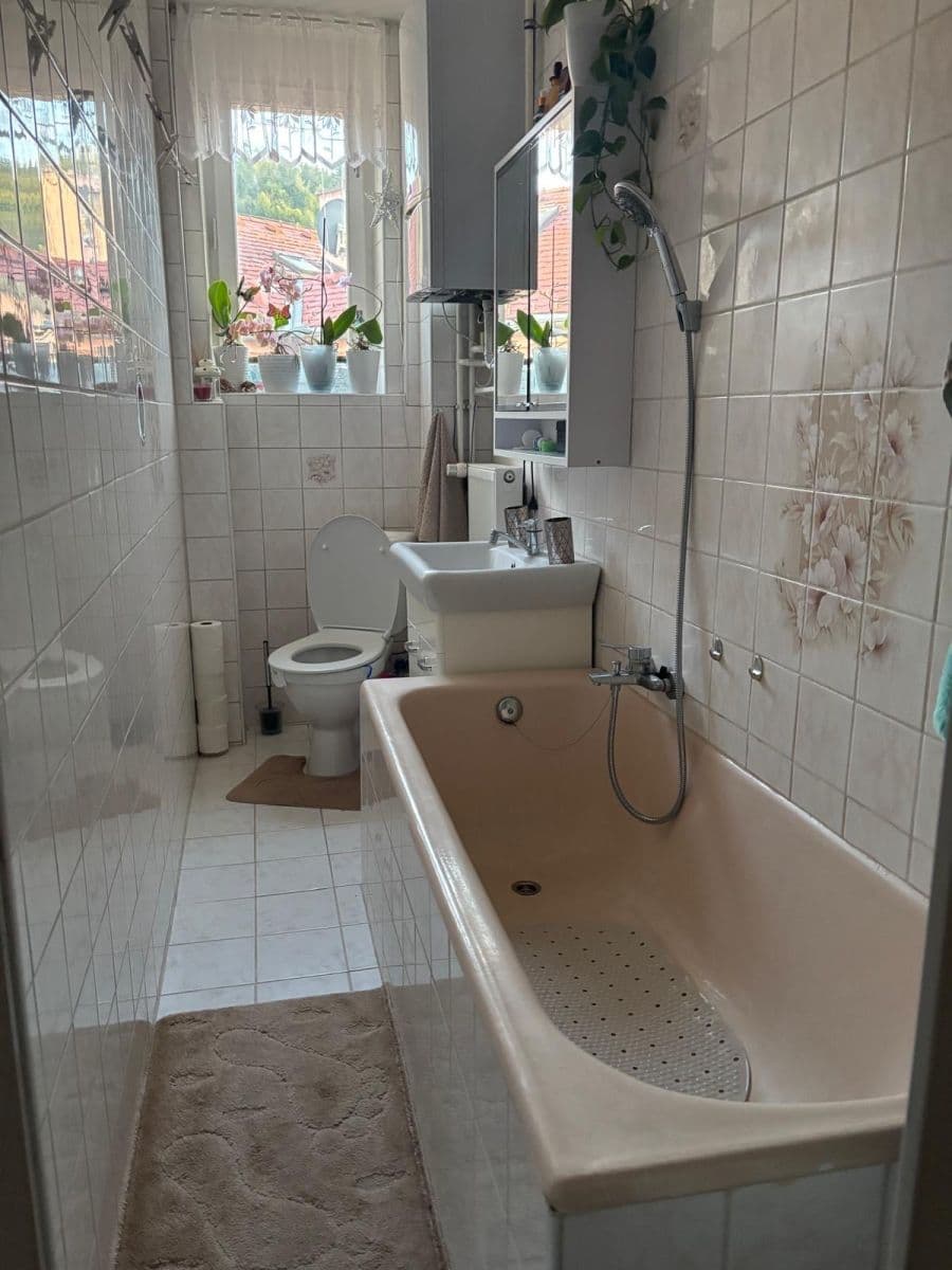 Pronájem bytu 3+1 76 m², T. G. Masaryka, Karlovy Vary, Karlovarský kraj Pronájem bytu 3+1 76 m², T. G. Masaryka, Karlovy Vary, Karlovarský kraj