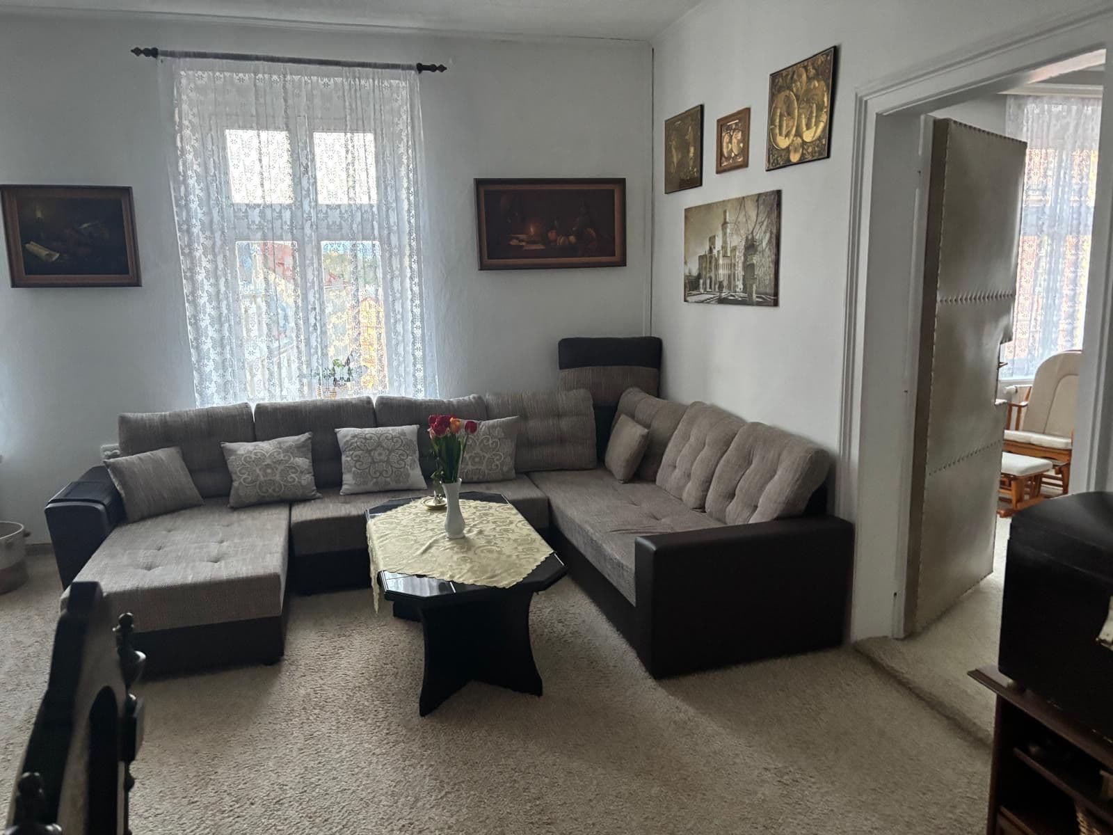 Pronájem bytu 3+1 76 m², T. G. Masaryka, Karlovy Vary, Karlovarský kraj Pronájem bytu 3+1 76 m², T. G. Masaryka, Karlovy Vary, Karlovarský kraj