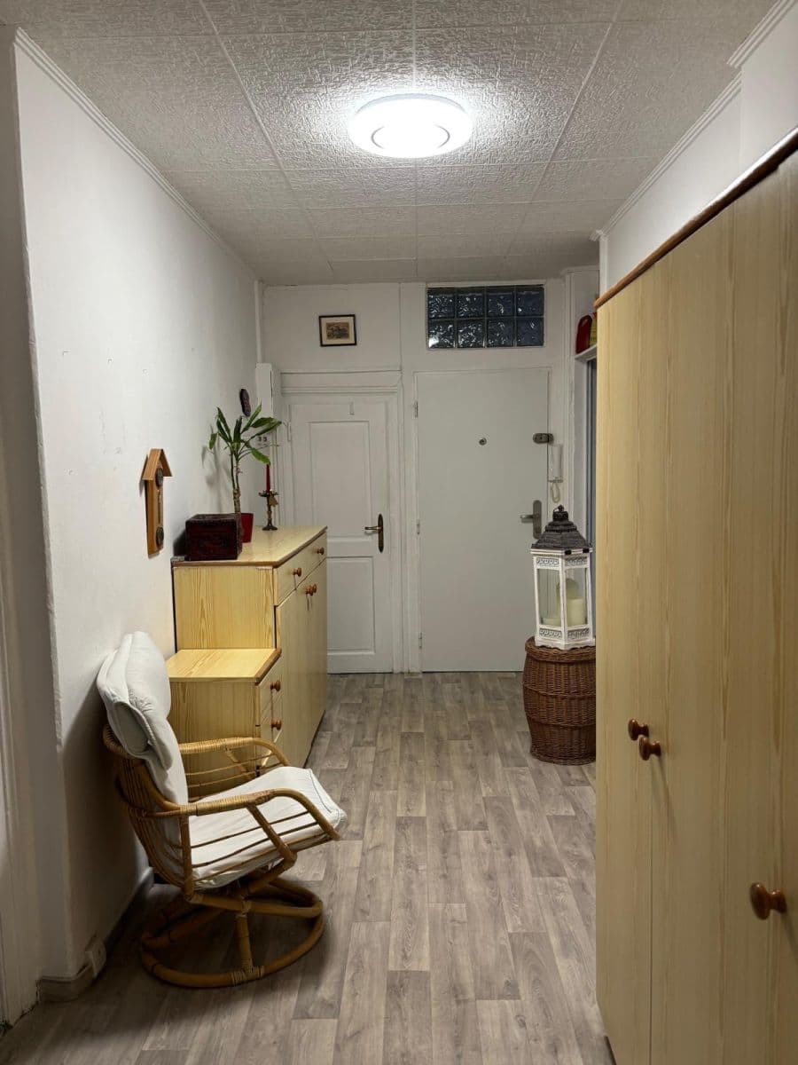 Pronájem bytu 3+1 76 m², T. G. Masaryka, Karlovy Vary, Karlovarský kraj Pronájem bytu 3+1 76 m², T. G. Masaryka, Karlovy Vary, Karlovarský kraj