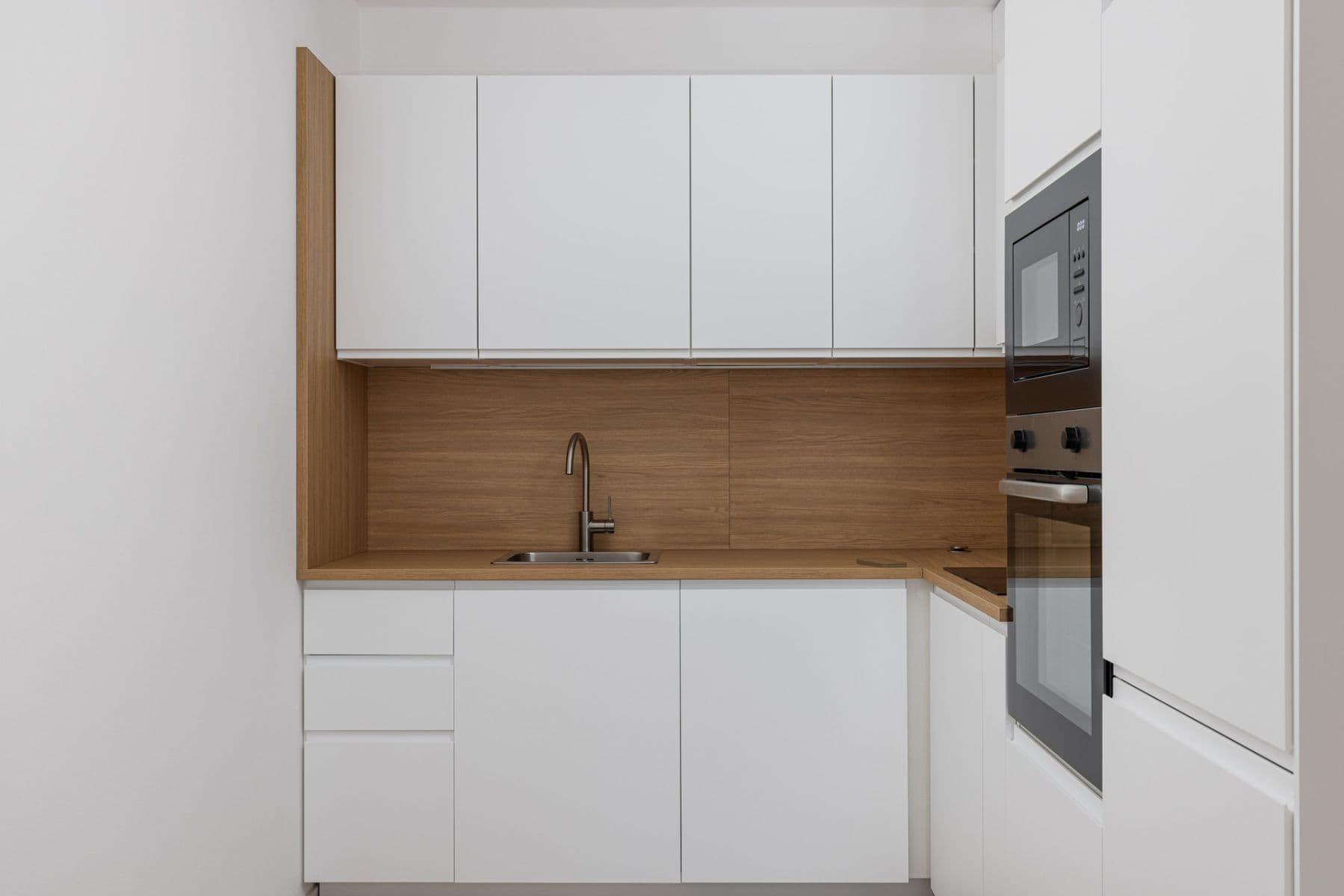 Pronájem bytu 2+kk 49 m², Křižíkova, Praha, Praha Pronájem bytu 2+kk 49 m², Křižíkova, Praha, Praha