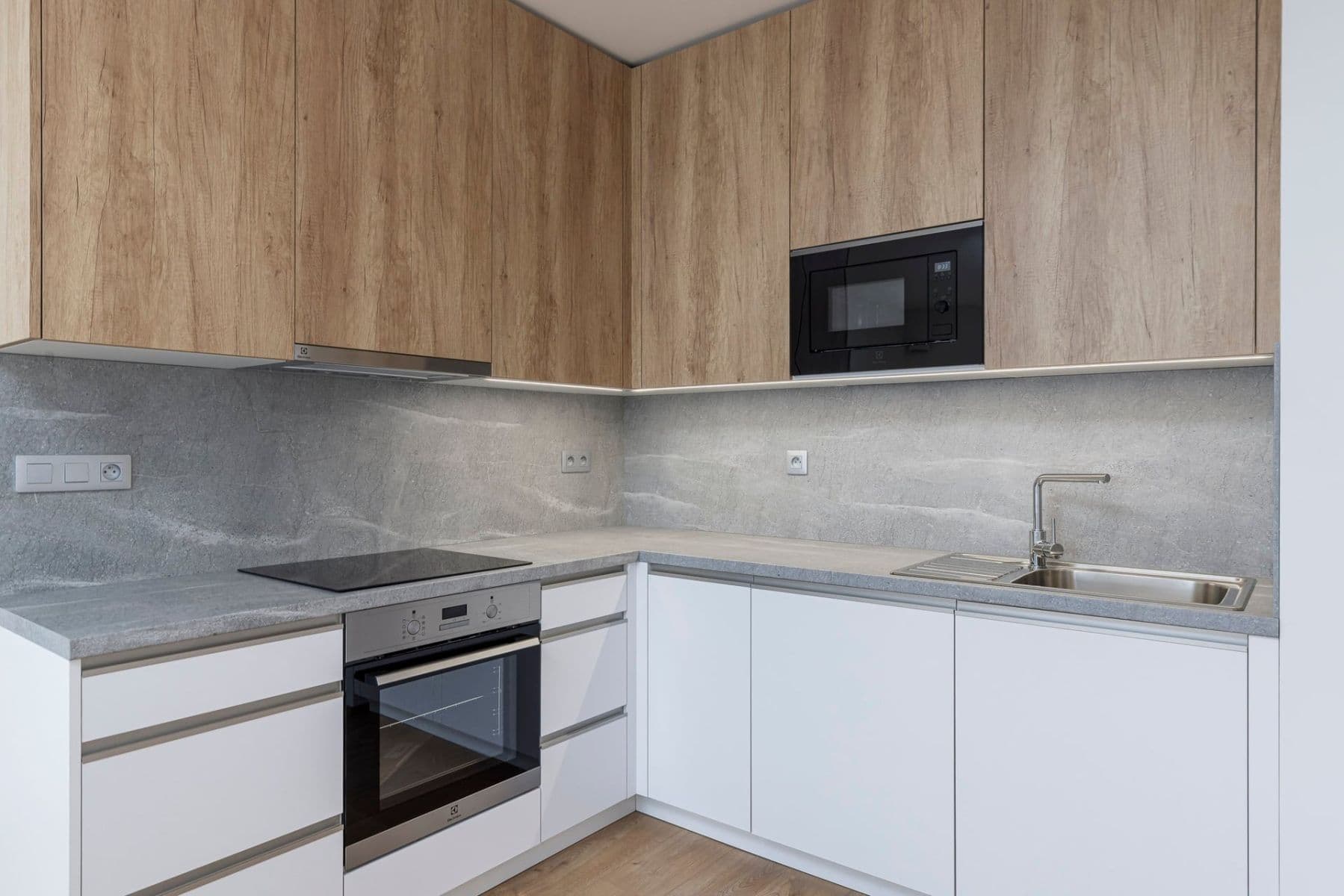 Pronájem bytu 2+kk 56 m², Nebřenická, Praha, Praha Pronájem bytu 2+kk 56 m², Nebřenická, Praha, Praha