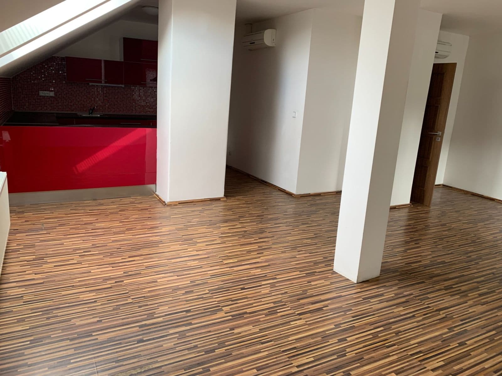 Pronájem bytu 2+kk 86 m², Jeremenkova, Praha, Praha Pronájem bytu 2+kk 86 m², Jeremenkova, Praha, Praha